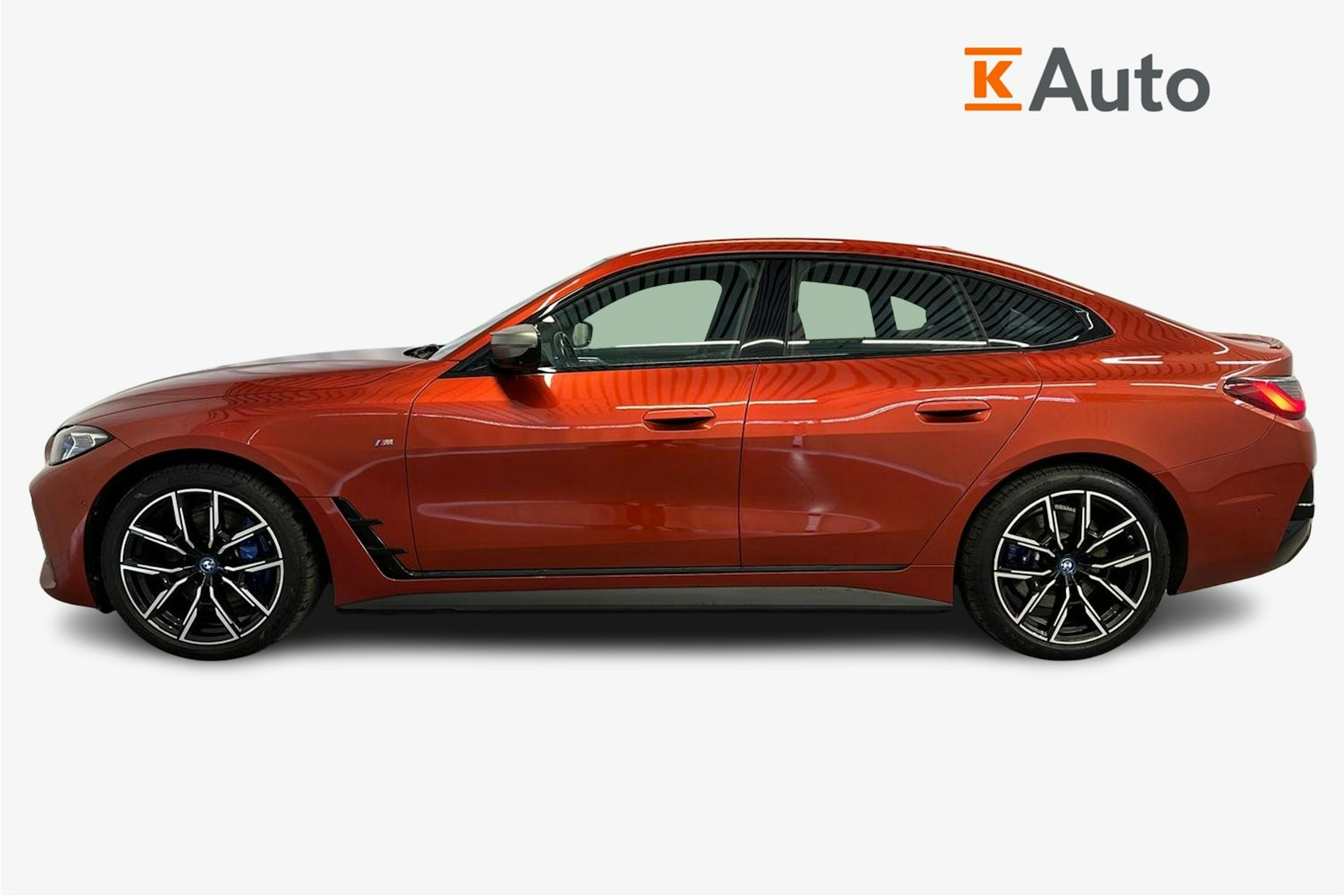 oranssi BMW i4 2024 kuva 6.