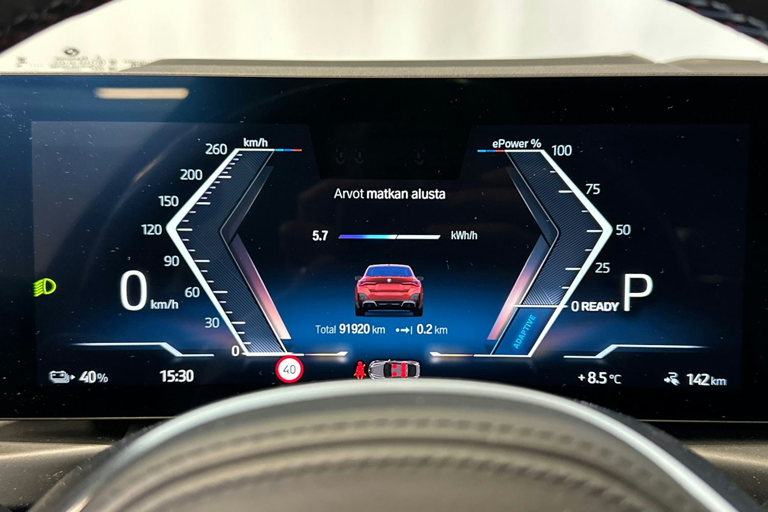 oranssi BMW i4 2024 kuva 20.