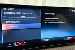 oranssi BMW i4 2024 kuva 28.