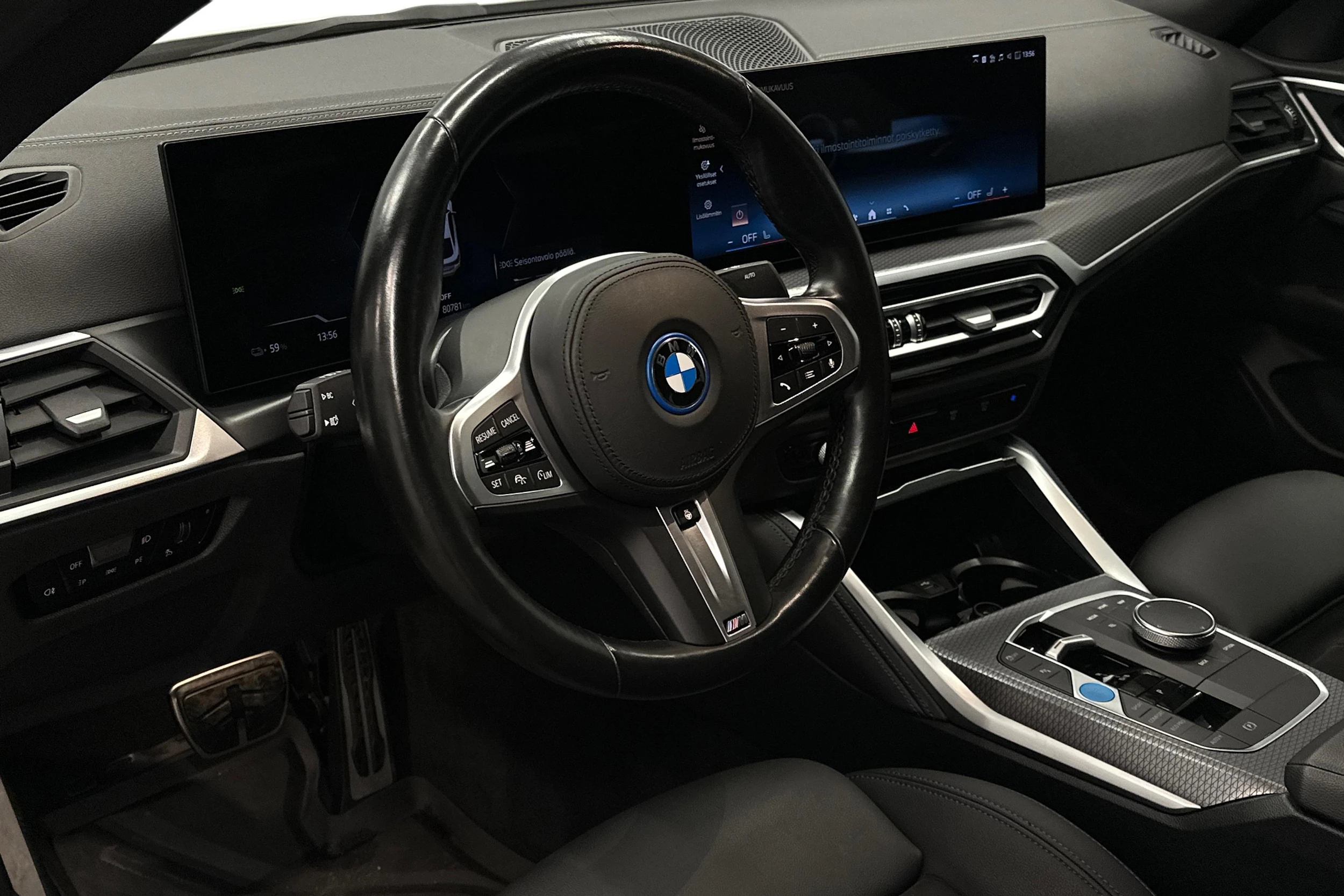 valkoinen BMW i4 2024 kuva 6.