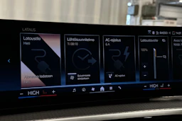 valkoinen BMW i4 2024 kuva 24.