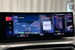 sininen BMW i4 2024 kuva 20.