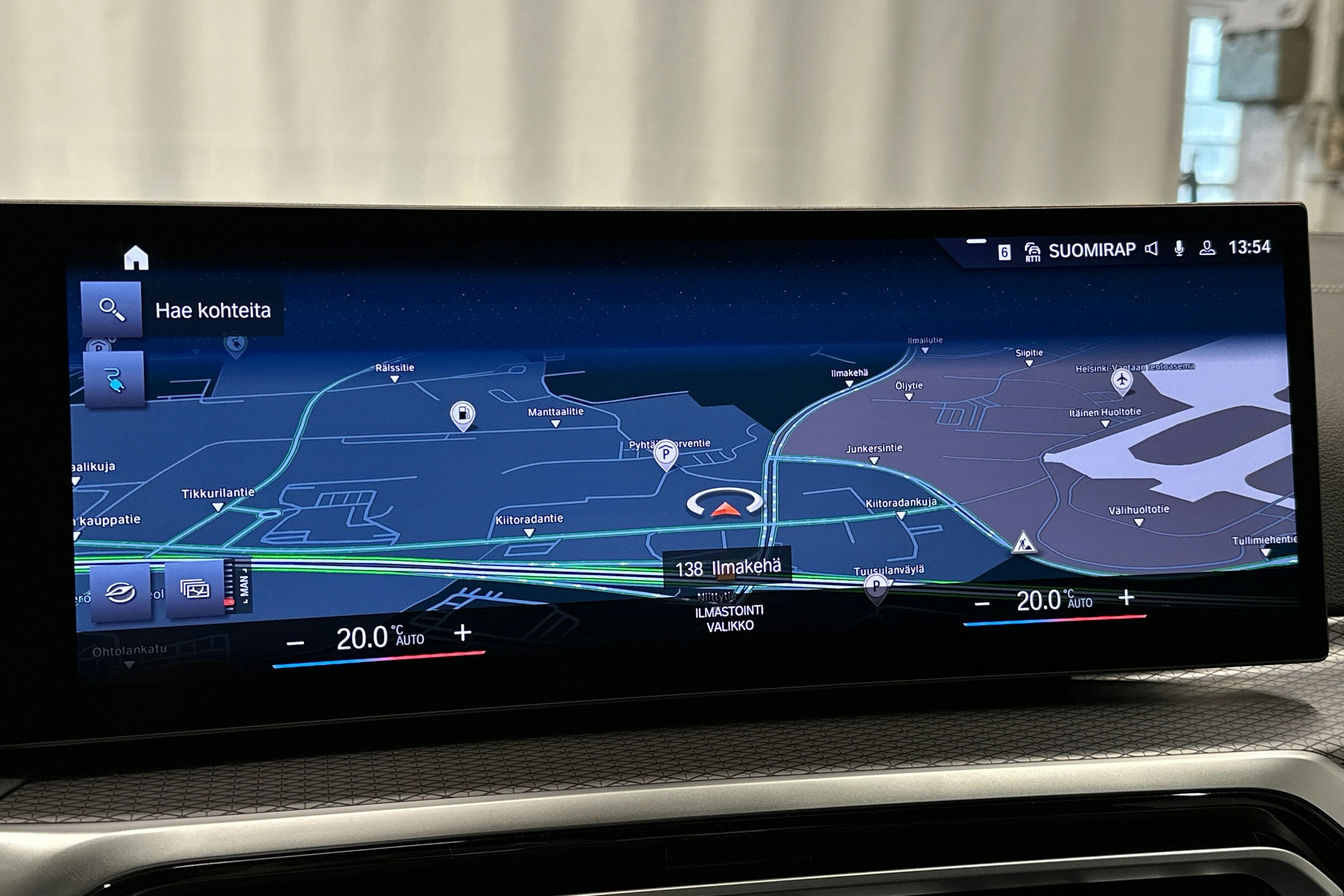 sininen BMW i4 2024 kuva 22.