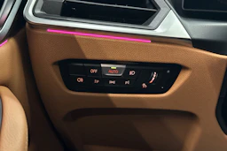 valkoinen BMW i4 2024 kuva 37.