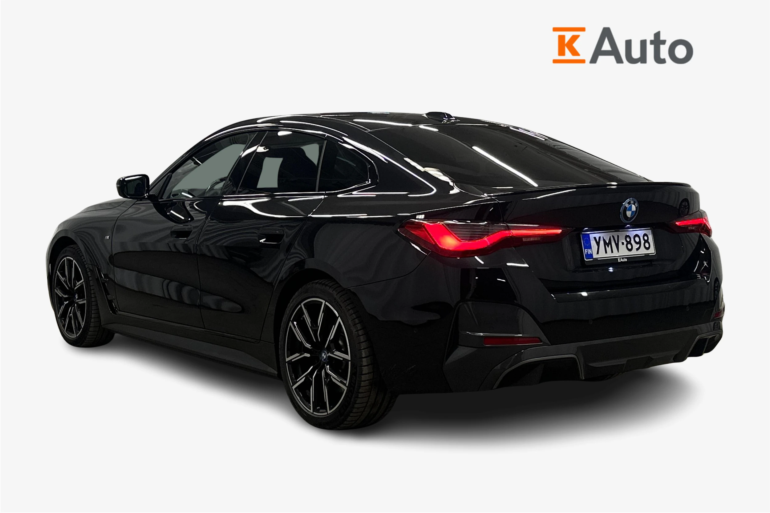 musta BMW i4 2024 kuva 2.