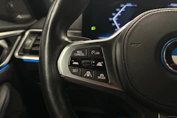 musta BMW i4 2024 kuva 20.