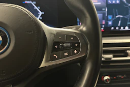 musta BMW i4 2024 kuva 21.