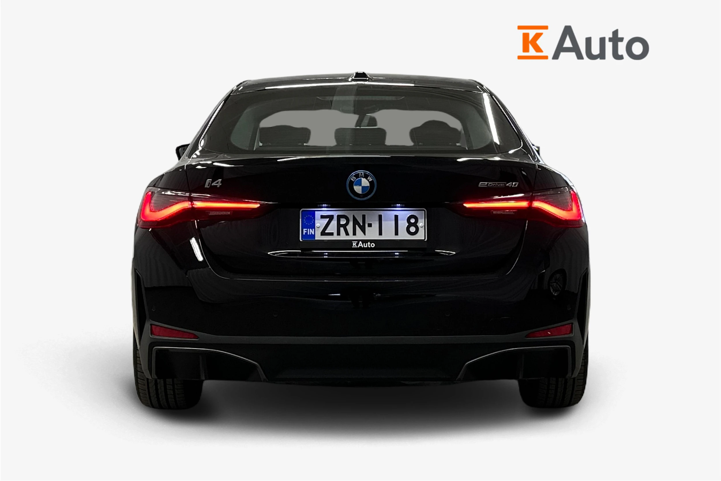 musta BMW i4 2024 kuva 4.