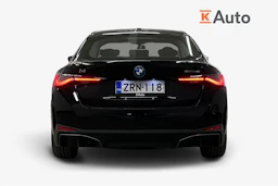 musta BMW i4 2024 kuva 4.