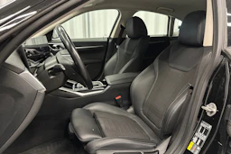 musta BMW i4 2024 kuva 19.