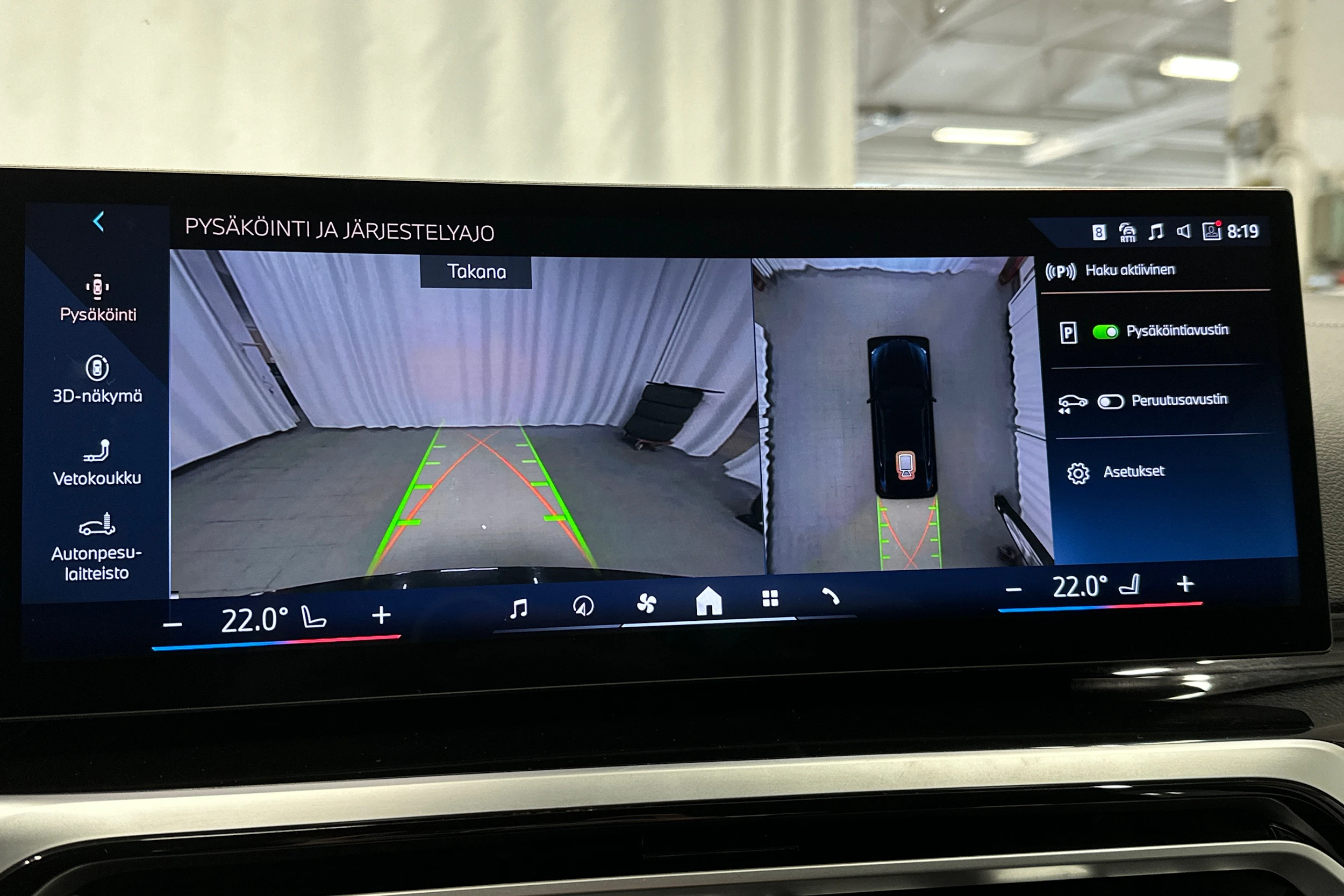 musta BMW i4 2024 kuva 32.