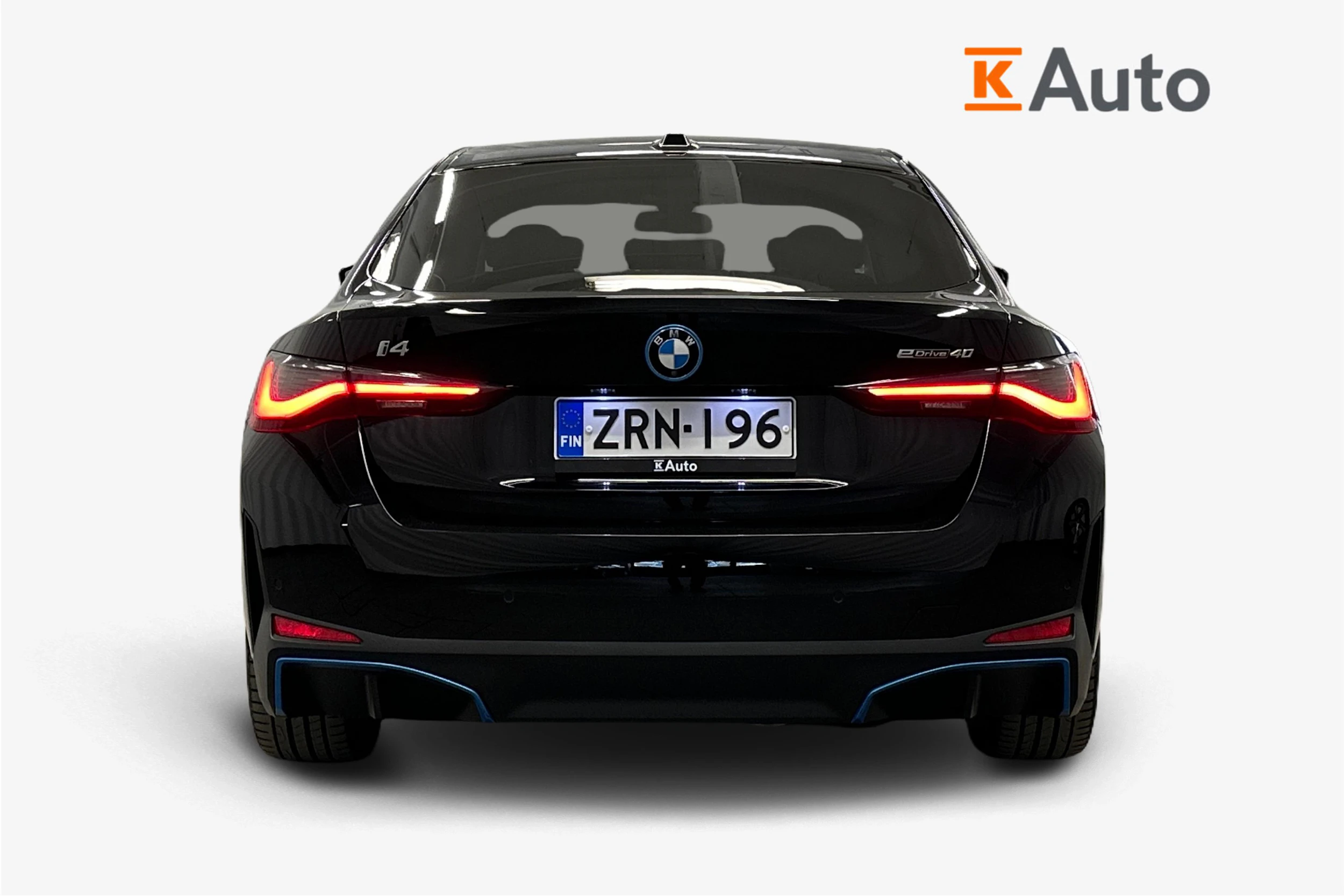musta BMW i4 2024 kuva 3.