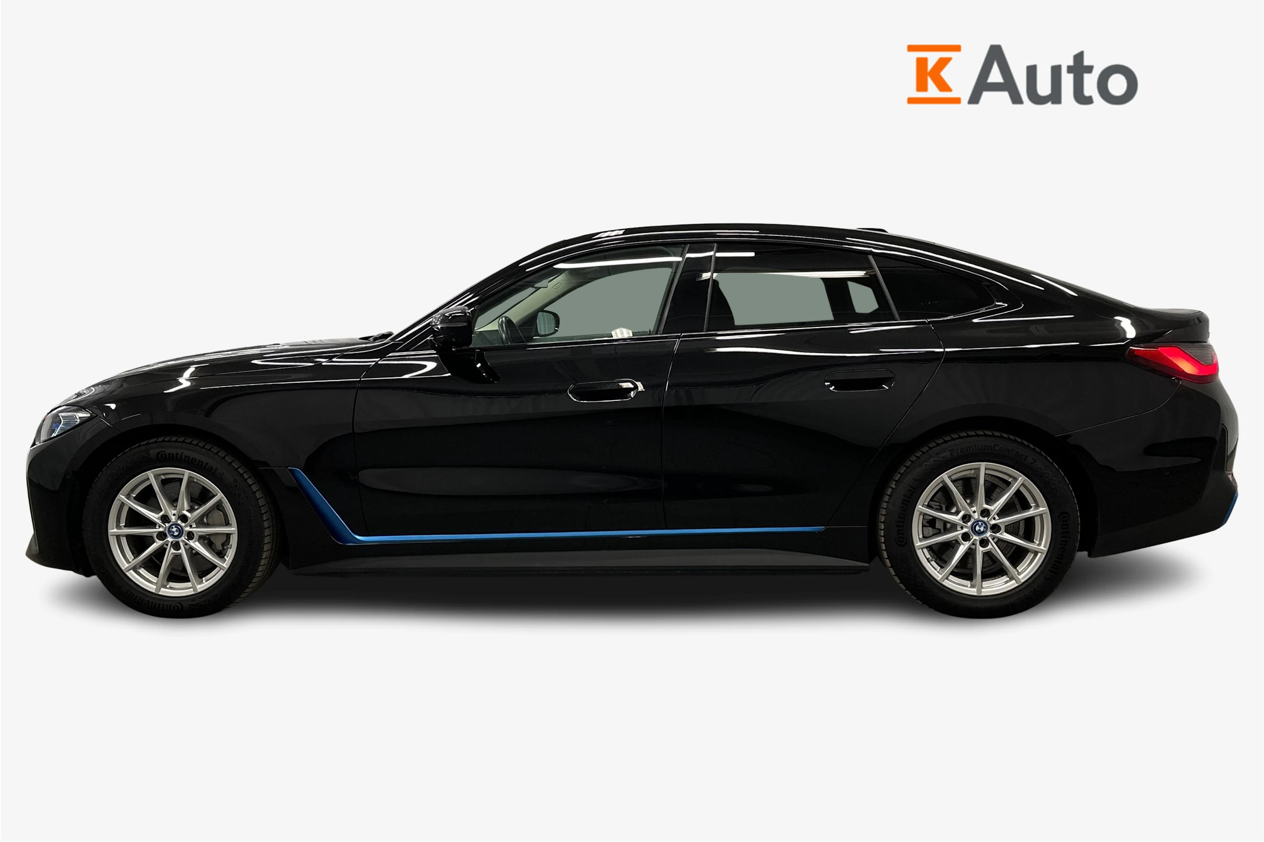 musta BMW i4 2024 kuva 5.