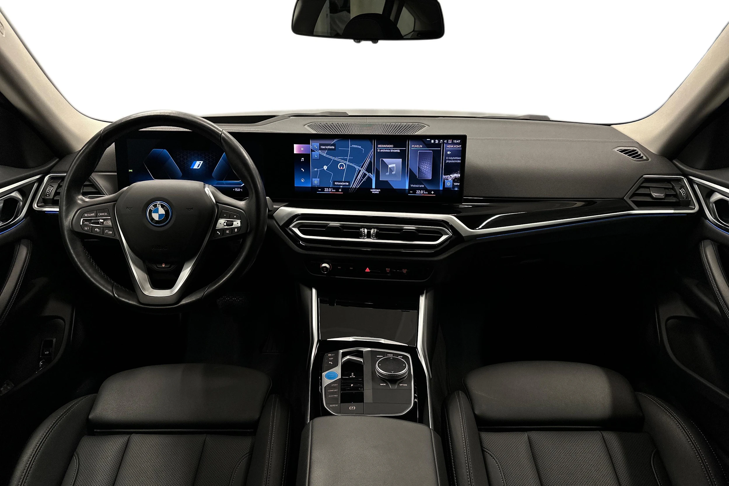 musta BMW i4 2024 kuva 7.
