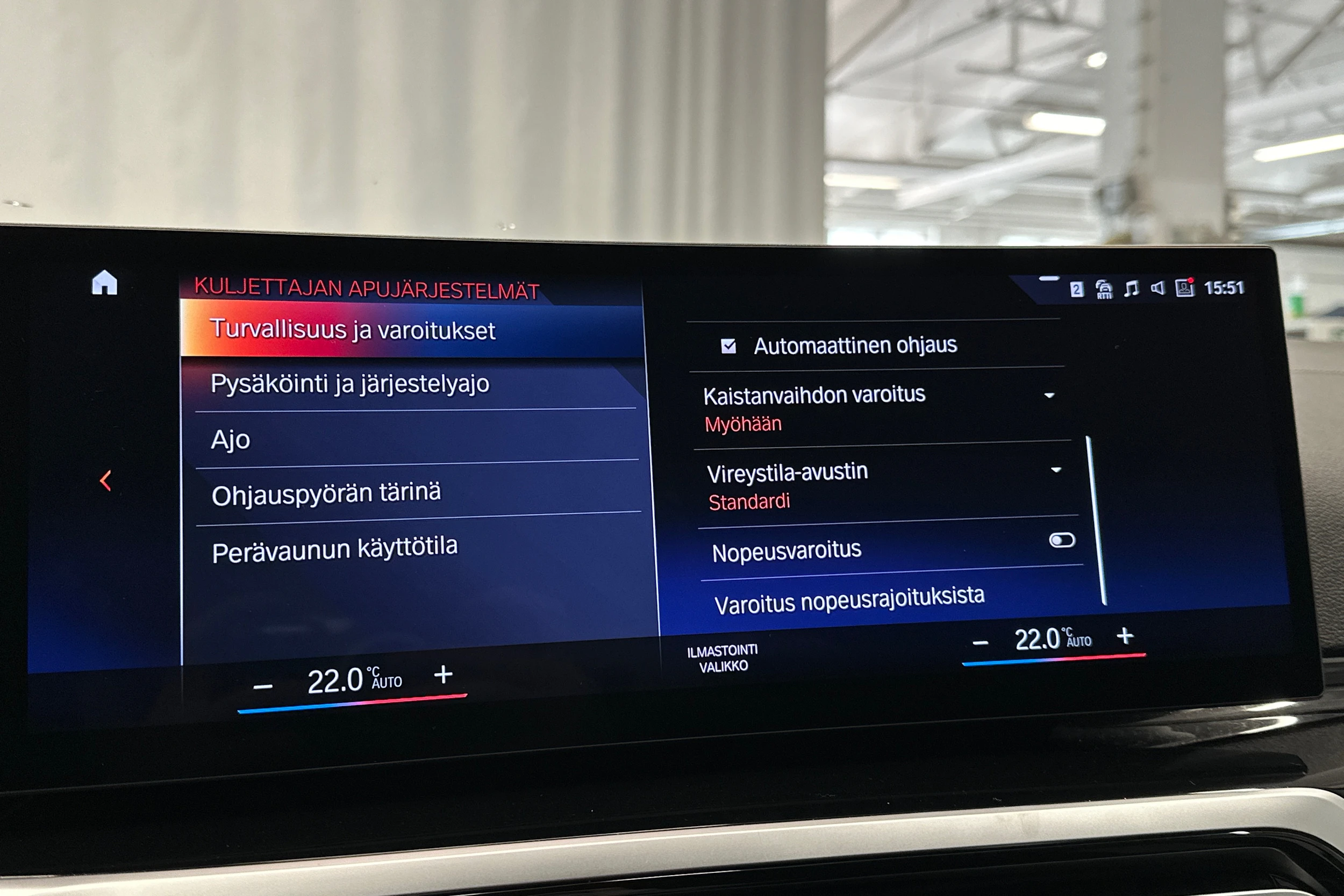 musta BMW i4 2024 kuva 27.