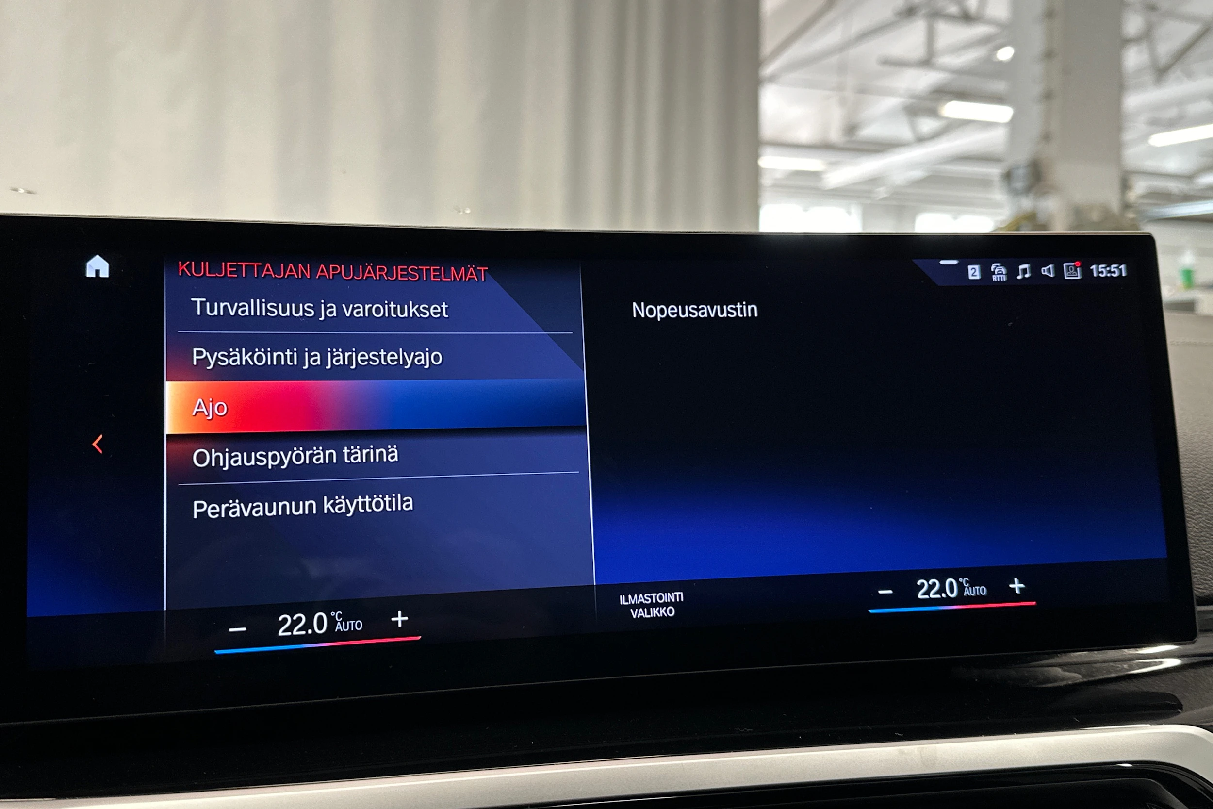 musta BMW i4 2024 kuva 28.
