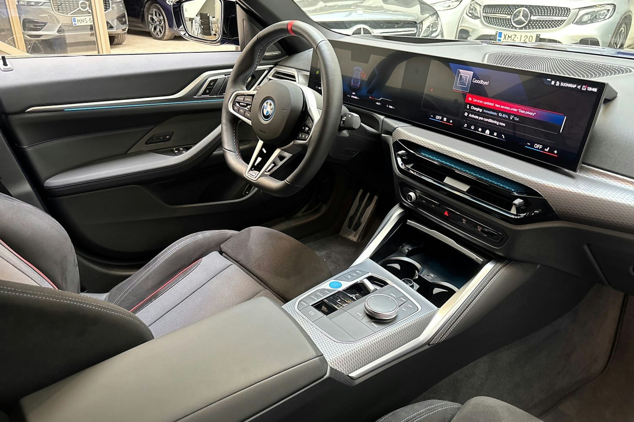 sininen BMW i4 2025 kuva 38.