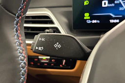 musta BMW i4 2025 kuva 15.