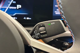 musta BMW i4 2025 kuva 16.