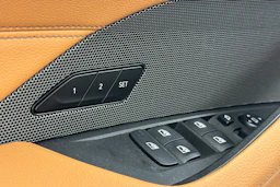 musta BMW i4 2025 kuva 26.