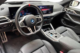 punainen BMW i4 M50 2025 kuva 6.