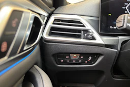 punainen BMW i4 M50 2025 kuva 20.