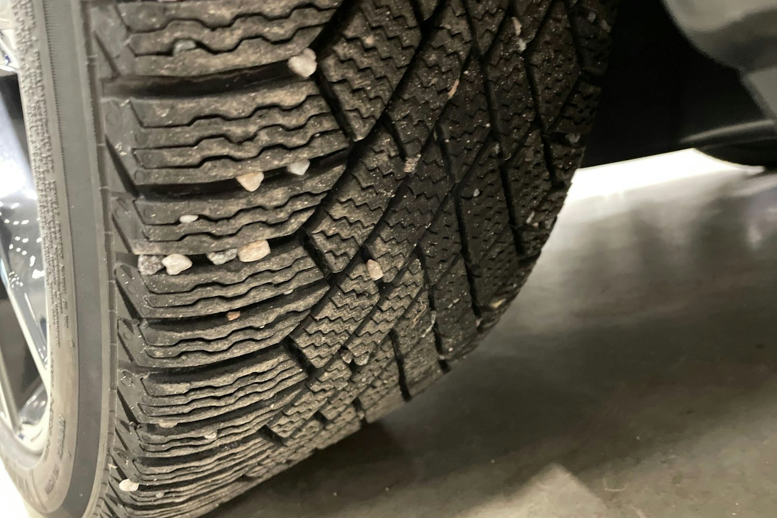 met. valkoinen BMW i4 M60 2025 kuva 13.