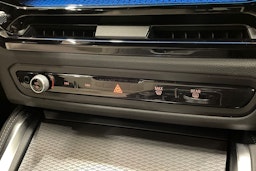 met. valkoinen BMW i4 M60 2025 kuva 19.