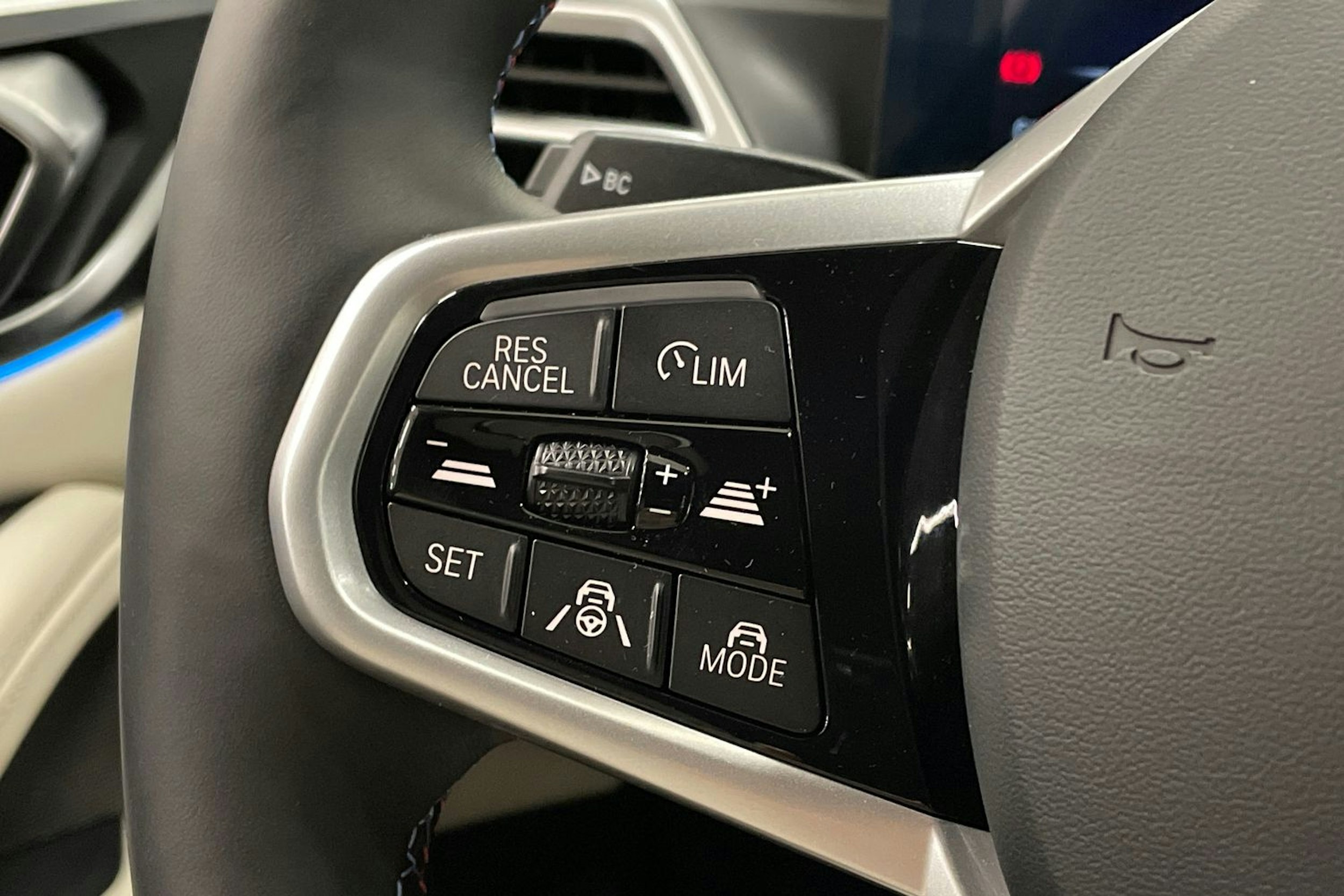 met. valkoinen BMW i4 M60 2025 kuva 22.