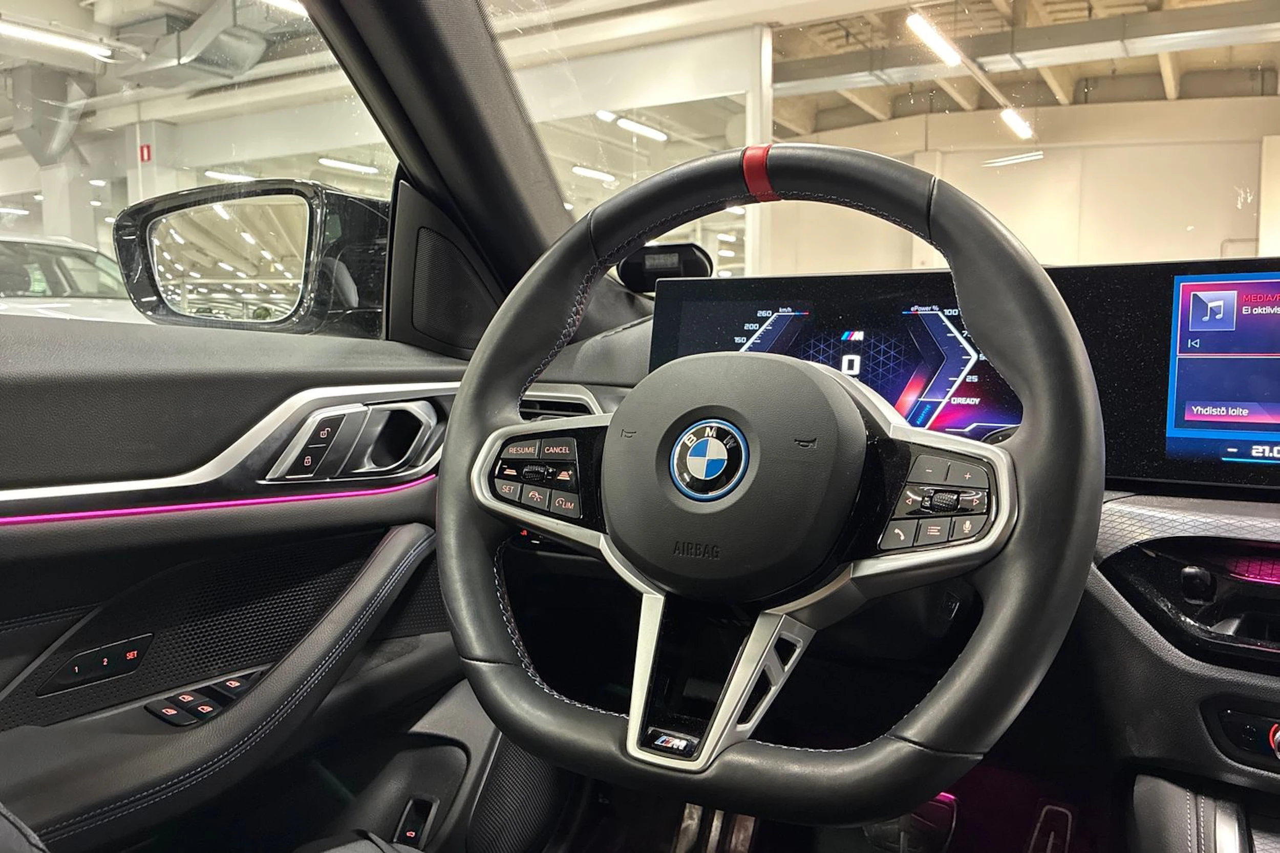 harmaa BMW i4 2025 kuva 6.