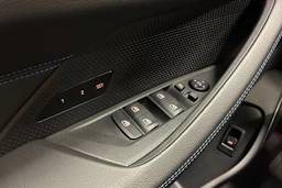 harmaa BMW i4 M60 2025 kuva 17.