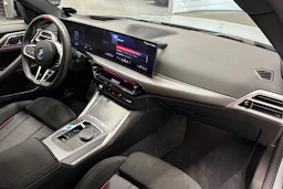 harmaa BMW i4 M60 2025 kuva 32.