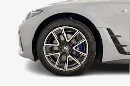 Harmaa BMW i4 M60 2026 kuva 9.
