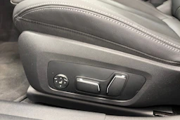Harmaa BMW i4 M60 2026 kuva 15.