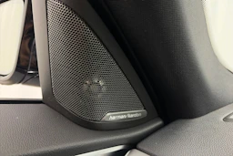 Harmaa BMW i4 M60 2026 kuva 17.