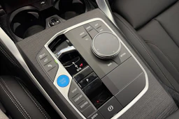 Harmaa BMW i4 M60 2026 kuva 29.