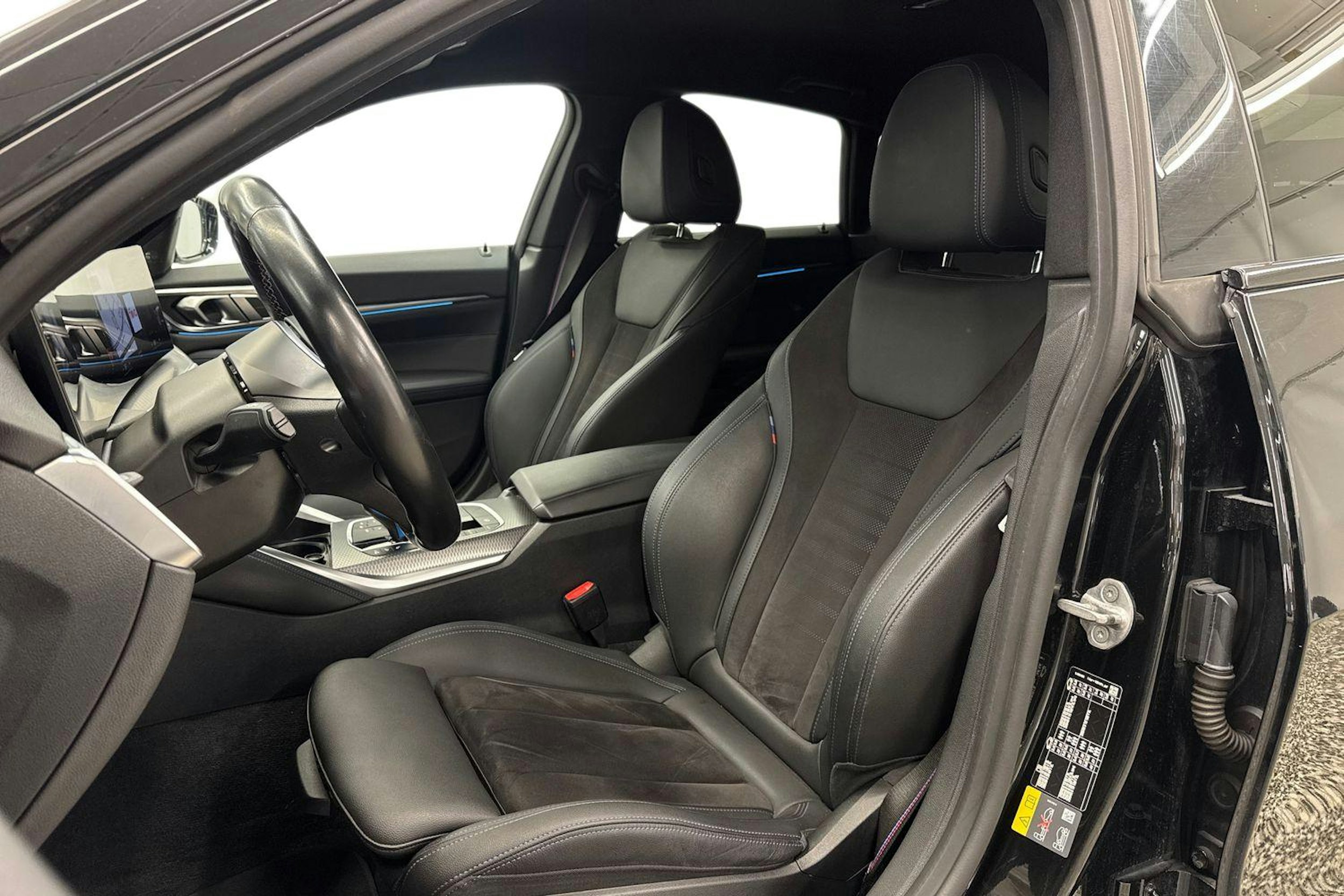 BMW i4 M50 2022 kuva 11.