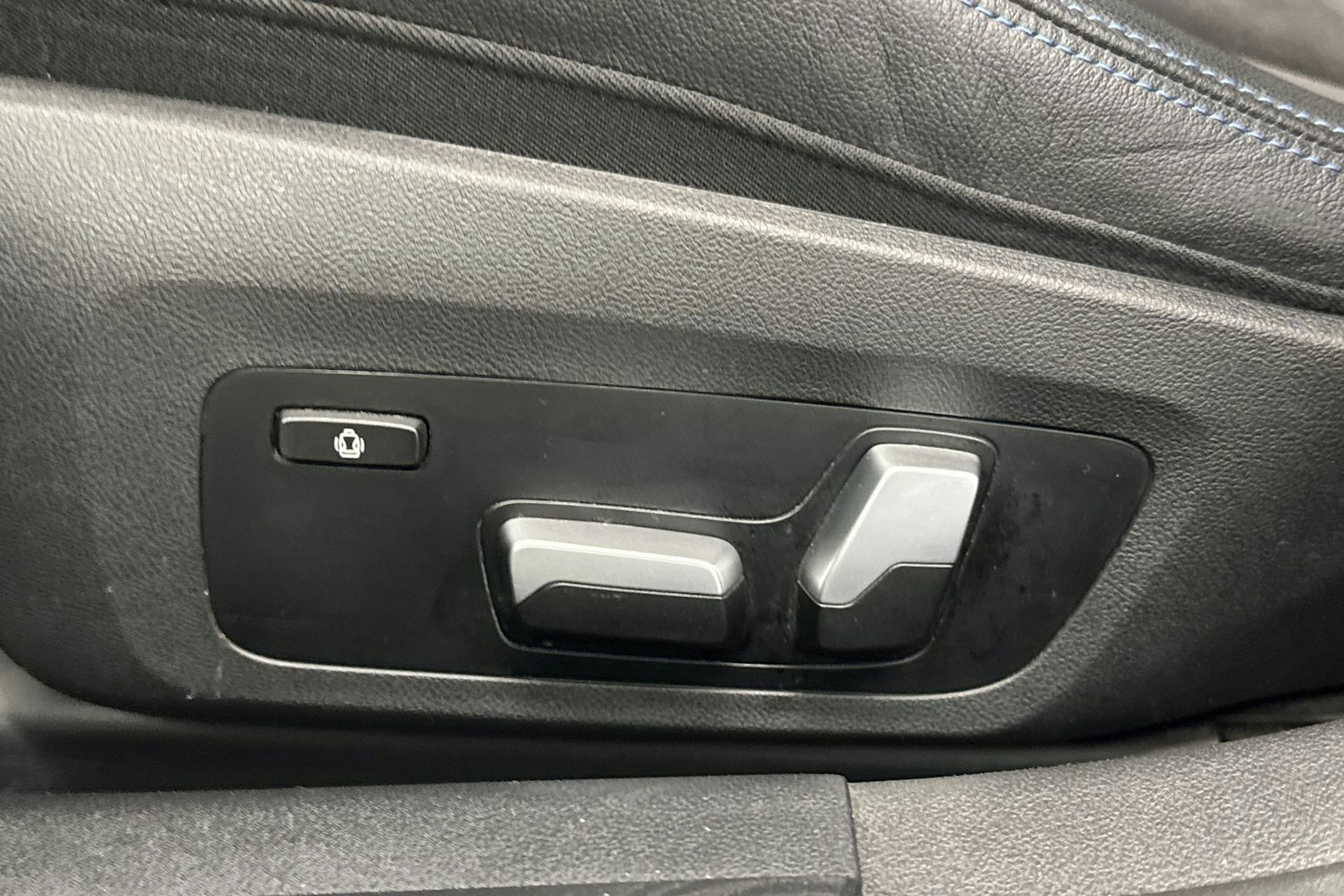 BMW i4 M50 2022 kuva 13.