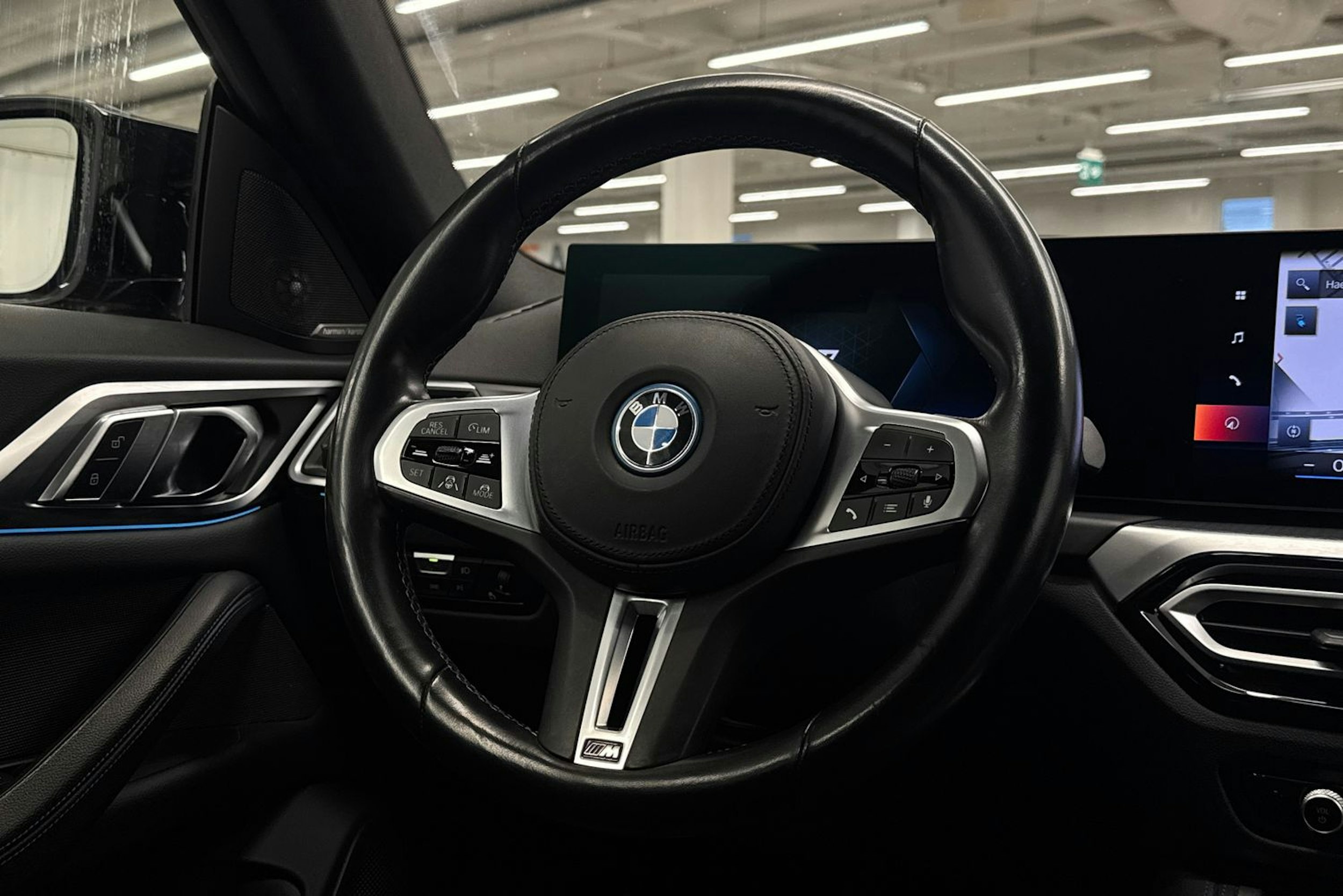 BMW i4 M50 2022 kuva 16.