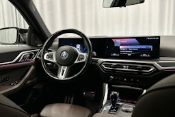 valkoinen BMW i4 M50 2022 kuva 6.