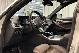 valkoinen BMW i4 M50 2022 kuva 10.