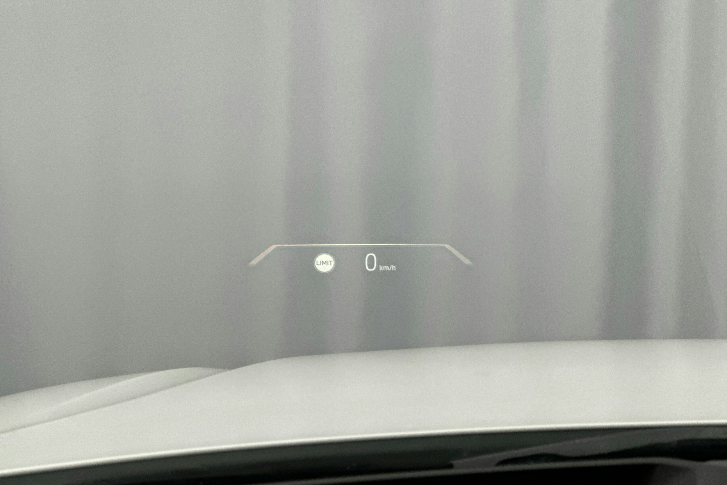 valkoinen BMW i4 M50 2022 kuva 13.