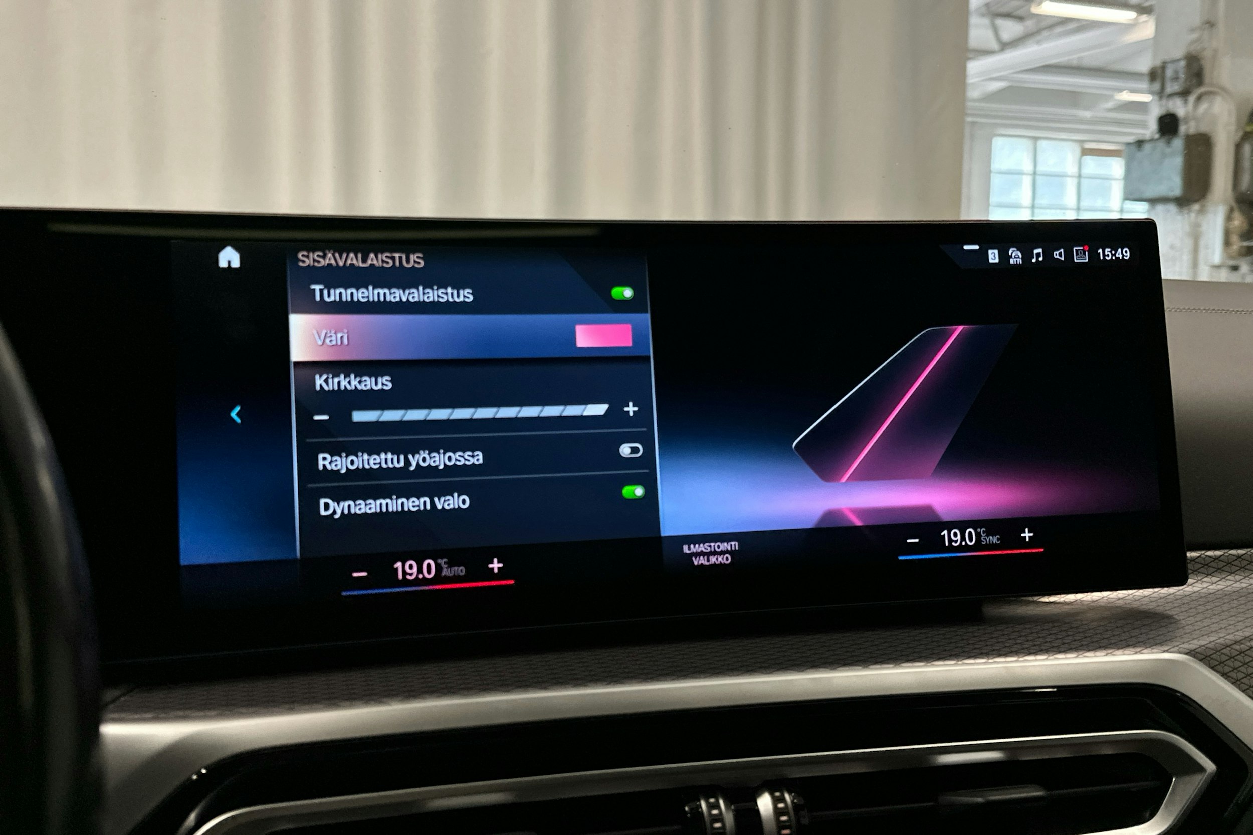 valkoinen BMW i4 M50 2022 kuva 16.