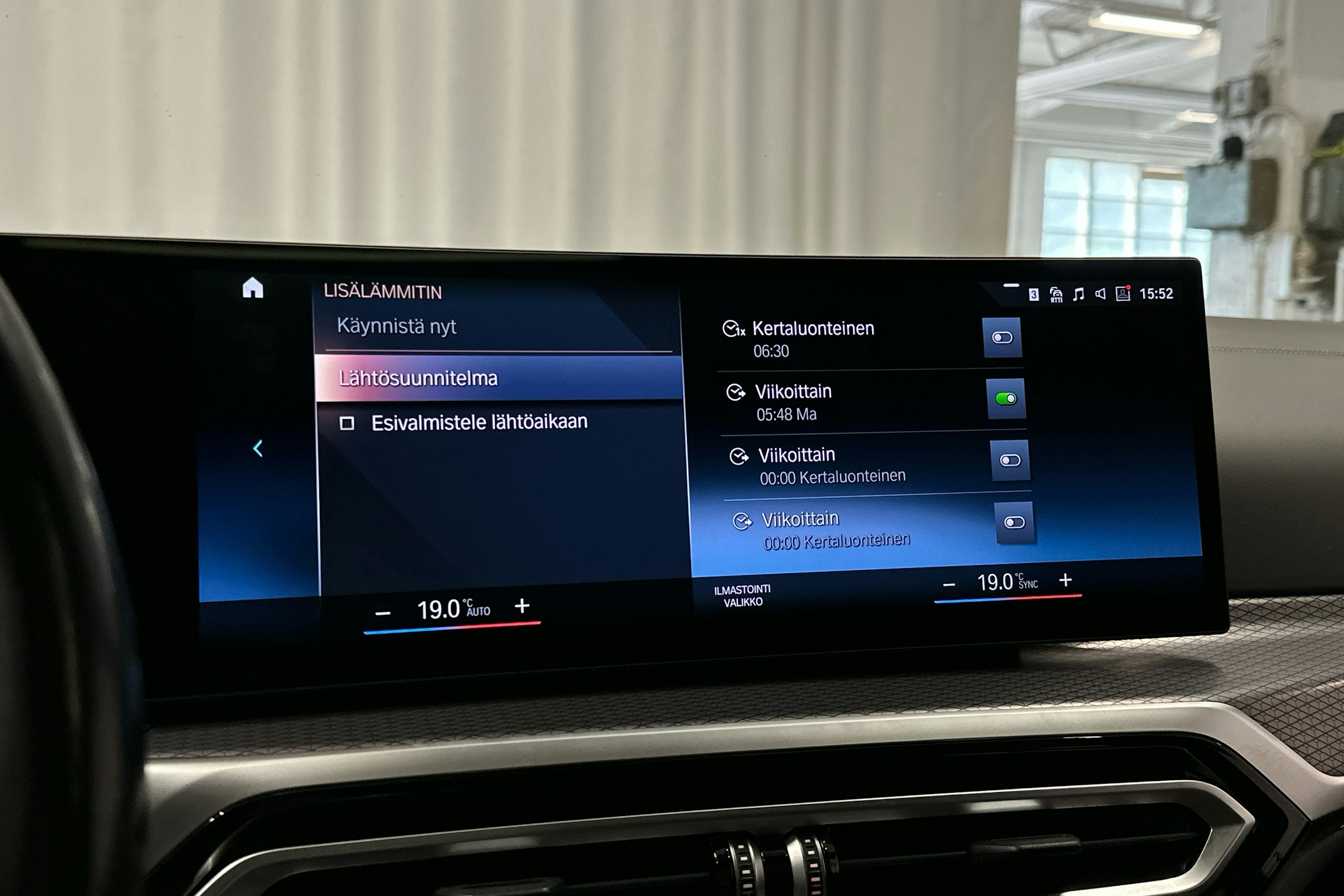 valkoinen BMW i4 M50 2022 kuva 20.