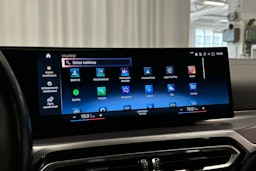 valkoinen BMW i4 M50 2022 kuva 21.
