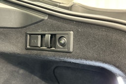 valkoinen BMW i4 M50 2022 kuva 32.