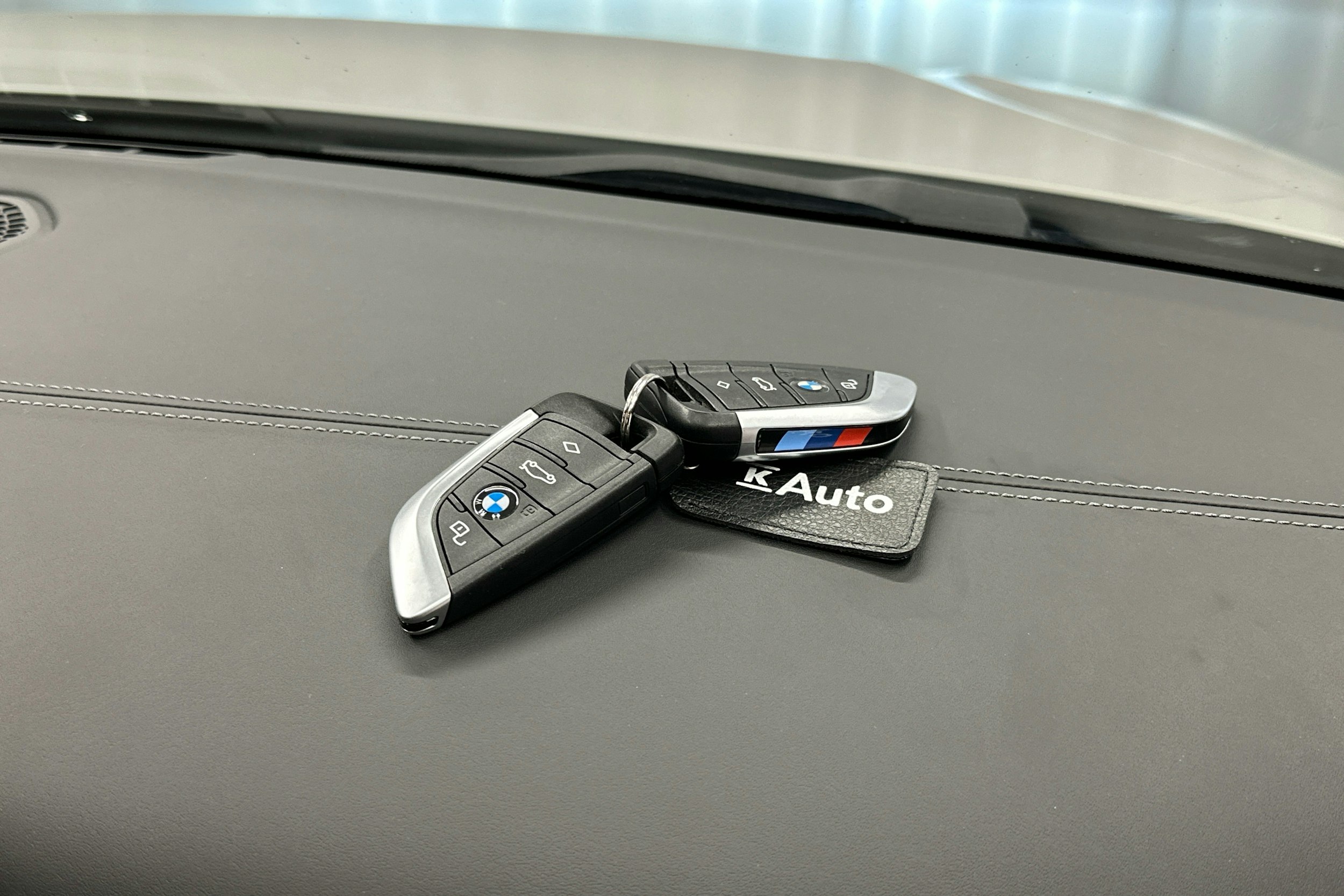 valkoinen BMW i4 M50 2022 kuva 35.