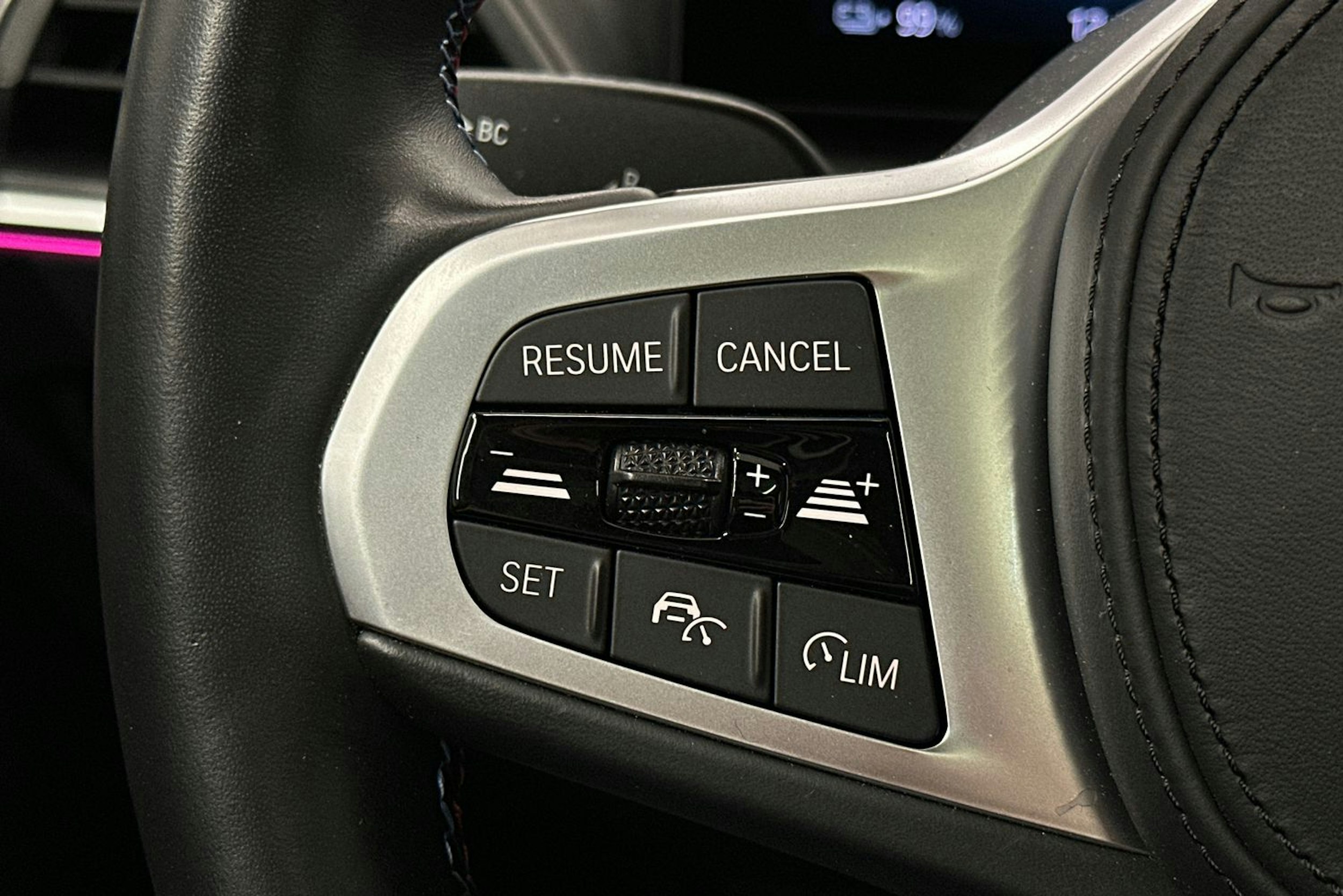 valkoinen BMW i4 M50 2022 kuva 22.