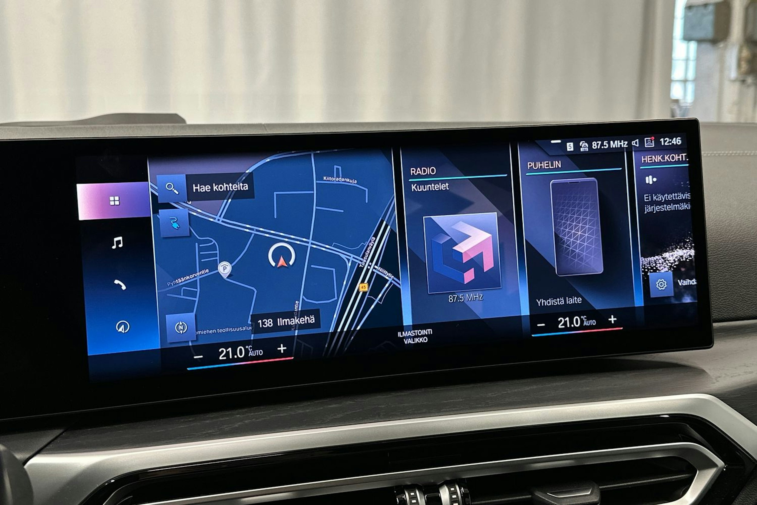 valkoinen BMW i4 M50 2022 kuva 25.