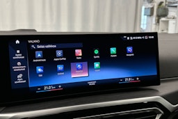 valkoinen BMW i4 M50 2022 kuva 26.